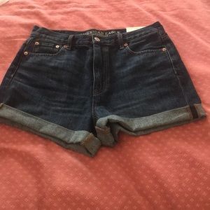 AEO MOM SHORT